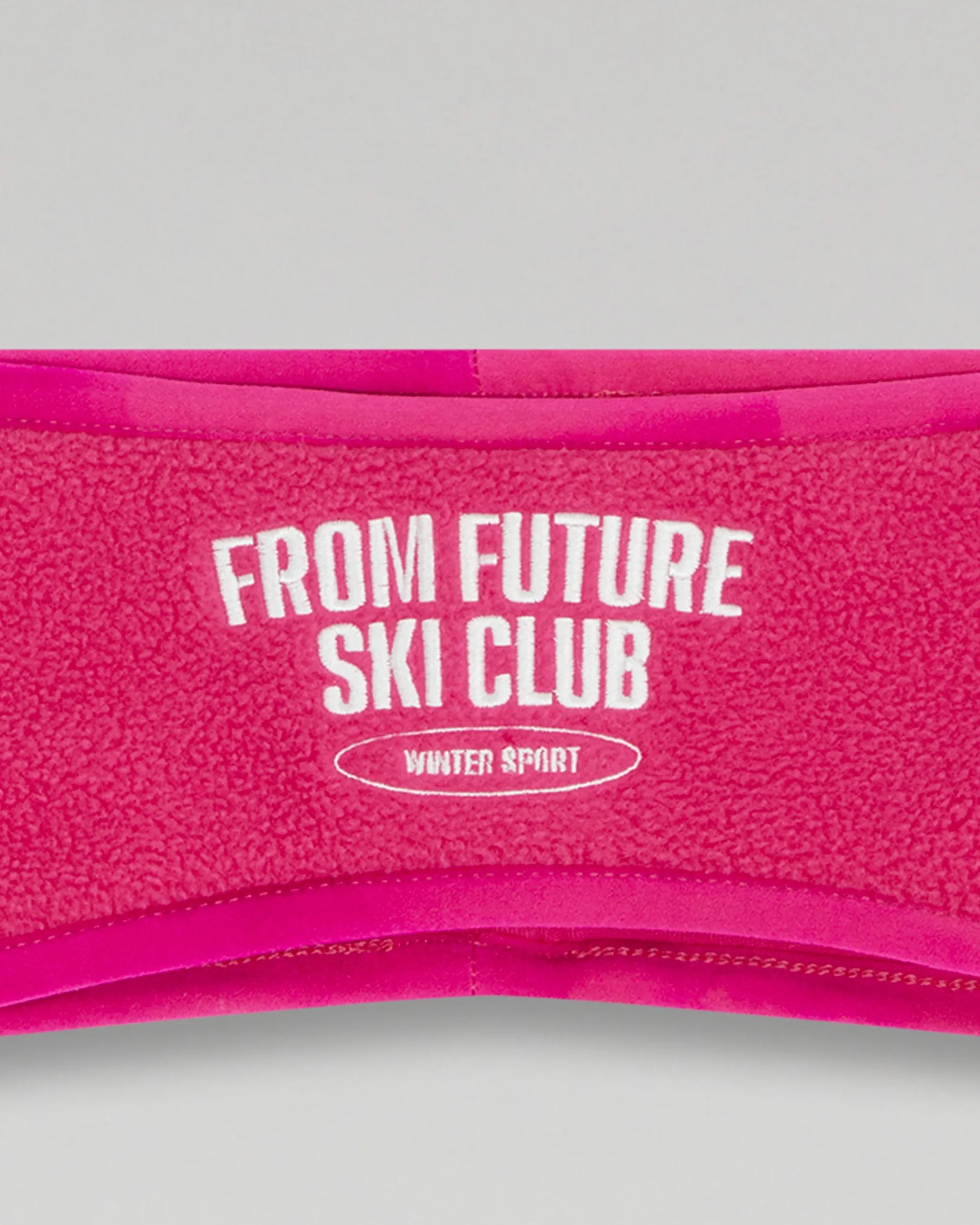 bandeau_cacheoreilles_from_future_ski_club_2.webp Bandeau Cache-Oreilles Ski Club^FROM FUTURE Store