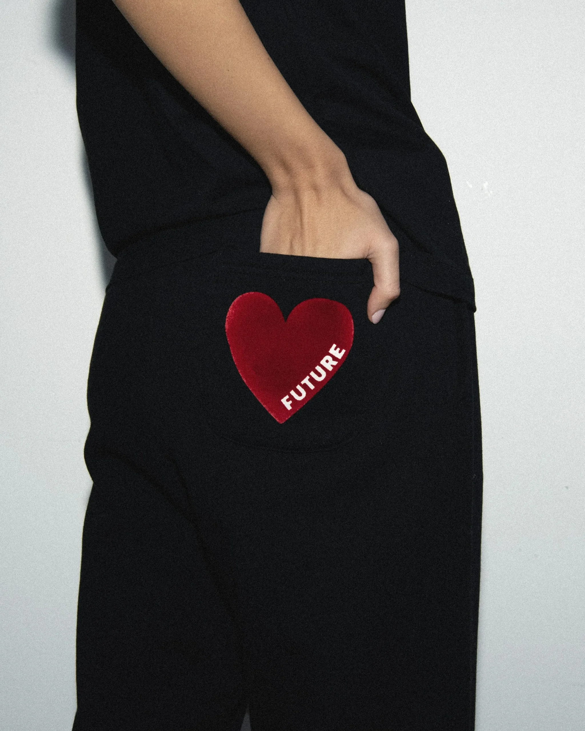 jogging_droit_coeur_1.webp Jogging Droit Coeur^FROM FUTURE Outlet