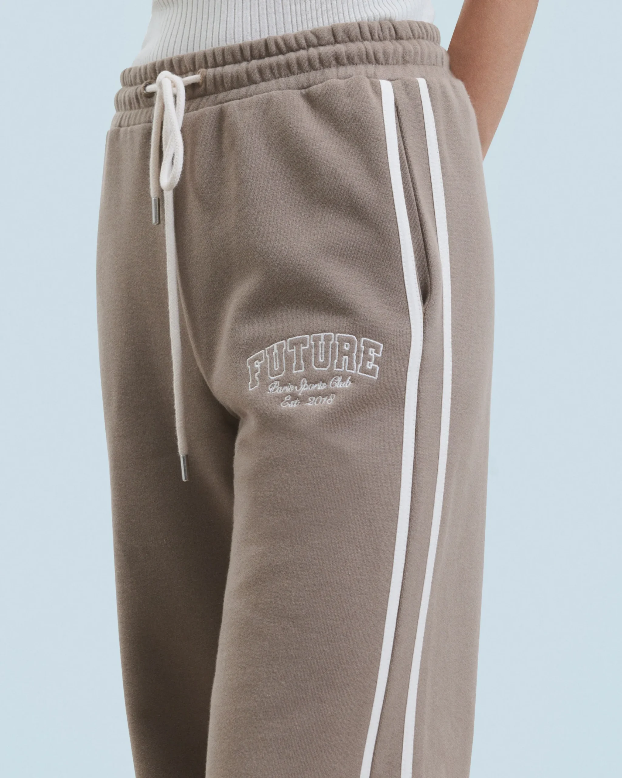 jogging_large_future_1.webp Jogging Large Future^FROM FUTURE Store