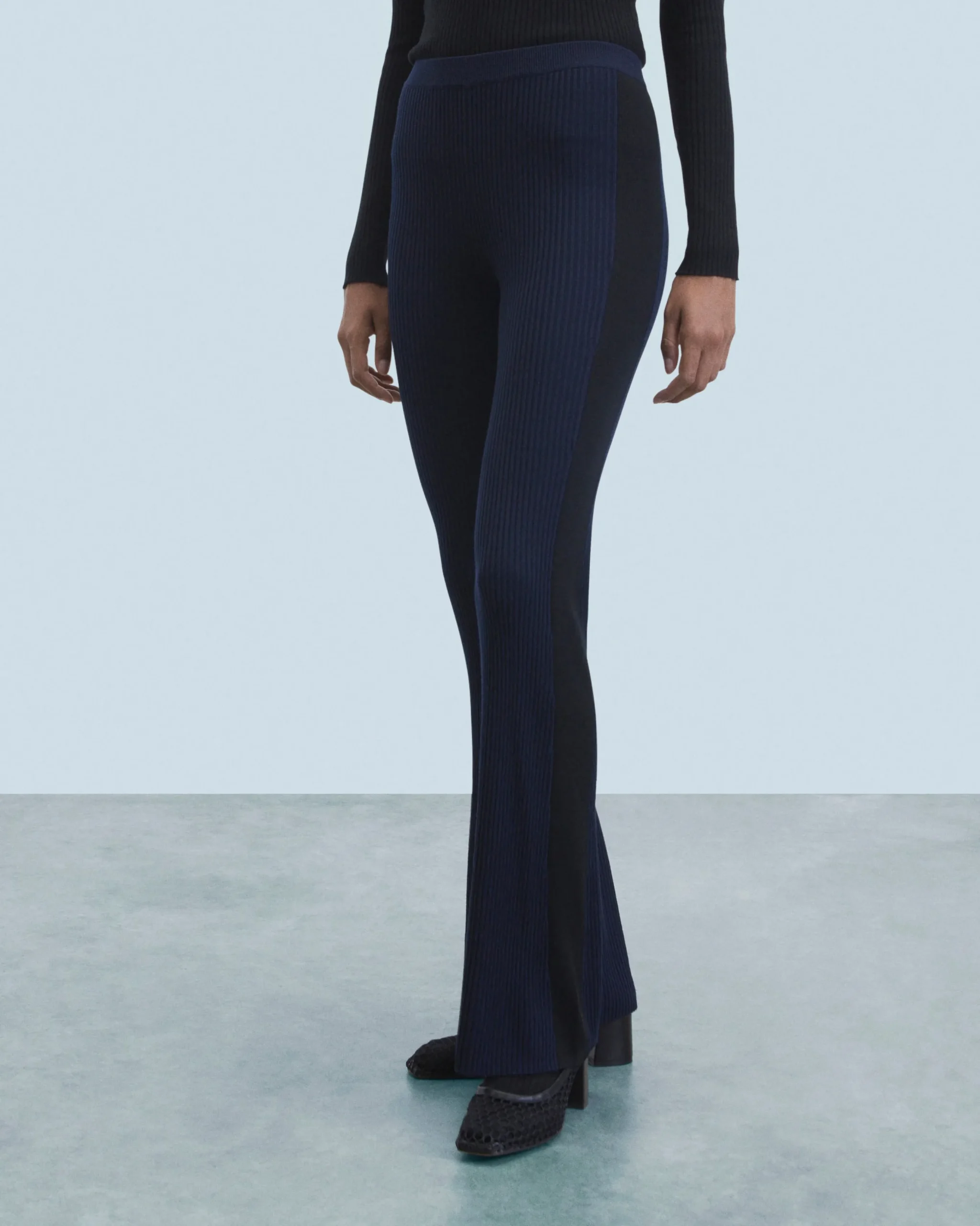 pantalon_flare_2.webp Pantalon Flare^FROM FUTURE Best Sale