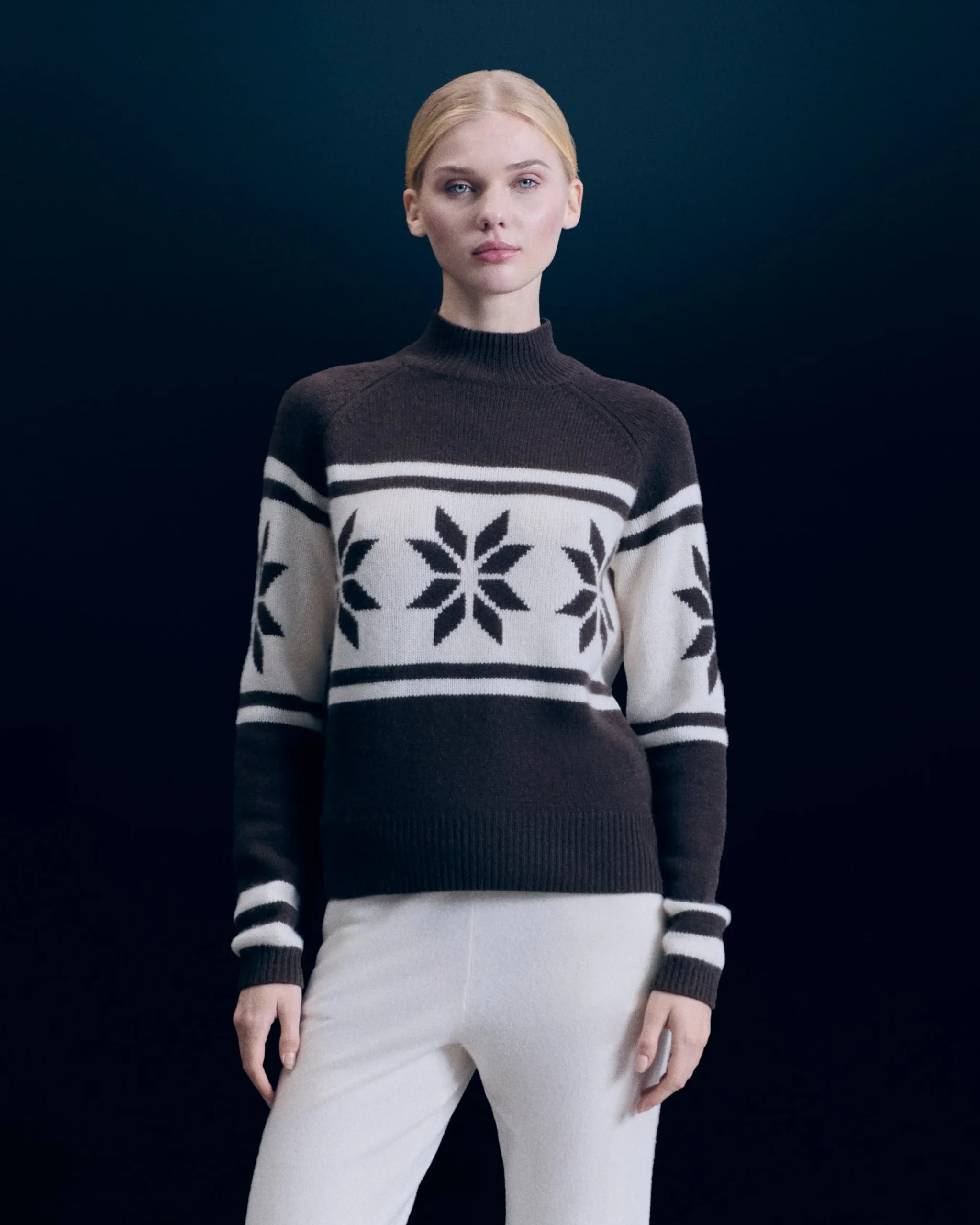 pull_col_montant_flocons_4.webp Pull Col Montant Flocons^FROM FUTURE Fashion