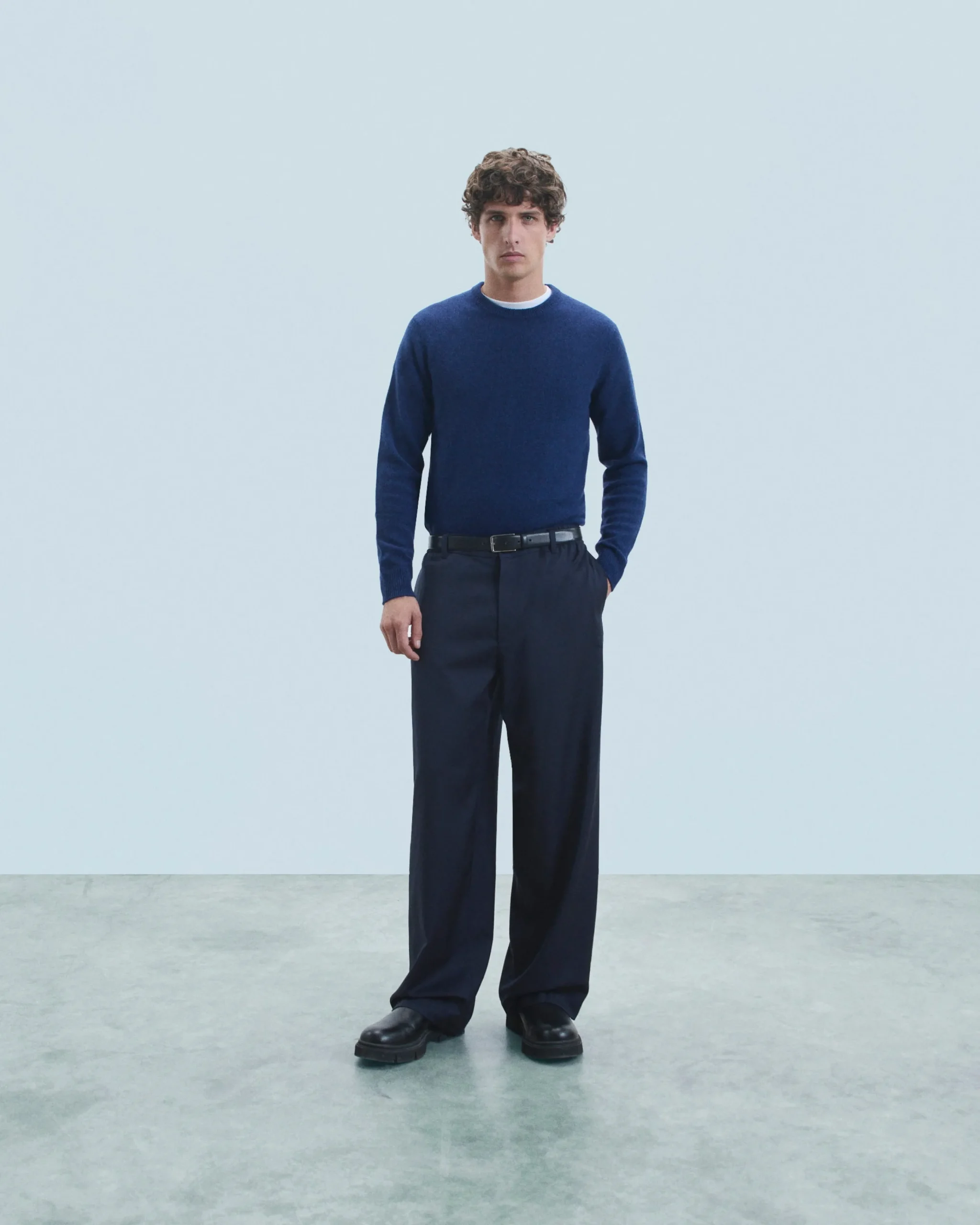 pull_col_rond_basique_2-5.webp Pull Col Rond Basique^FROM FUTURE Shop