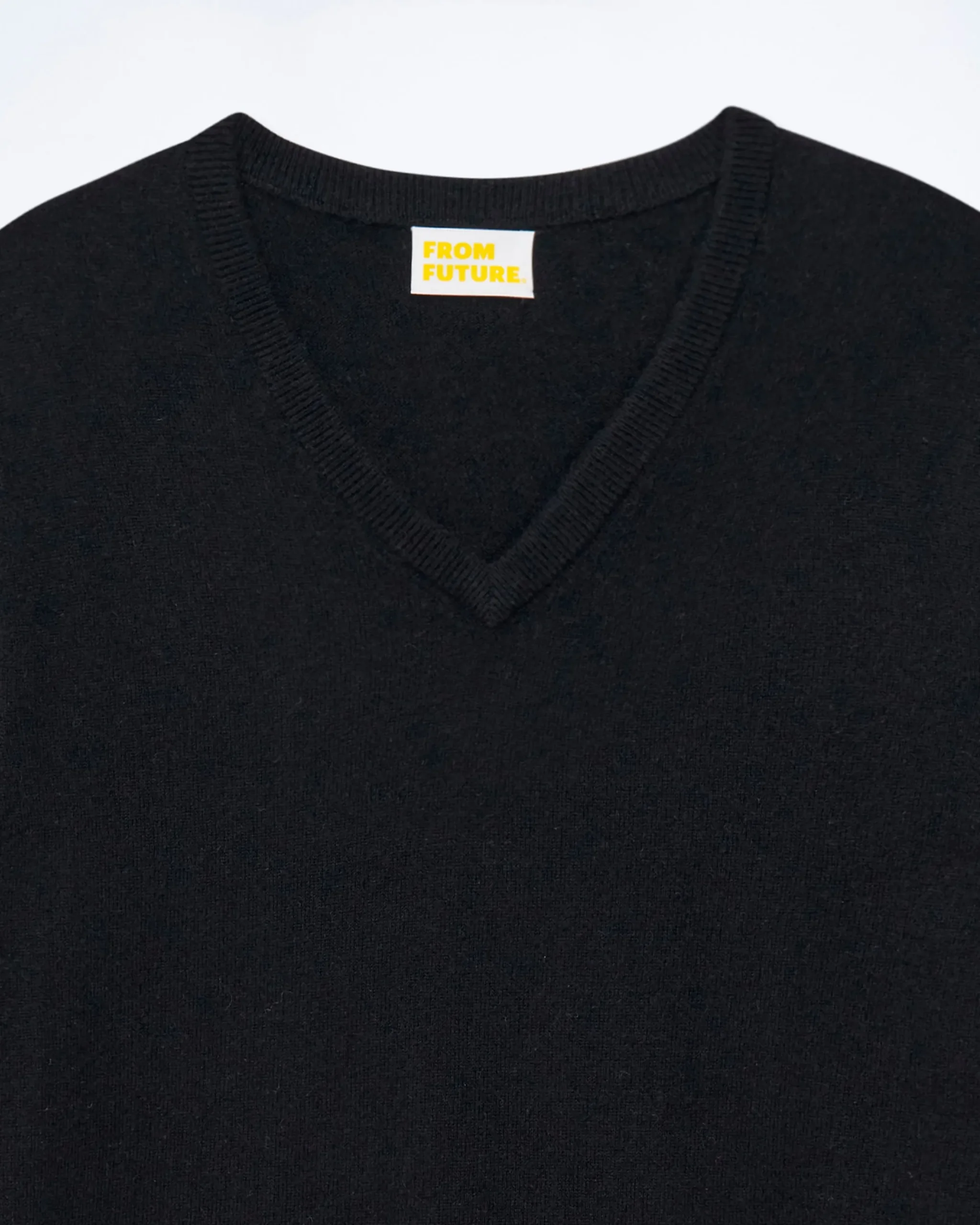 pull_col_v_6.webp Pull Col V^FROM FUTURE Clearance