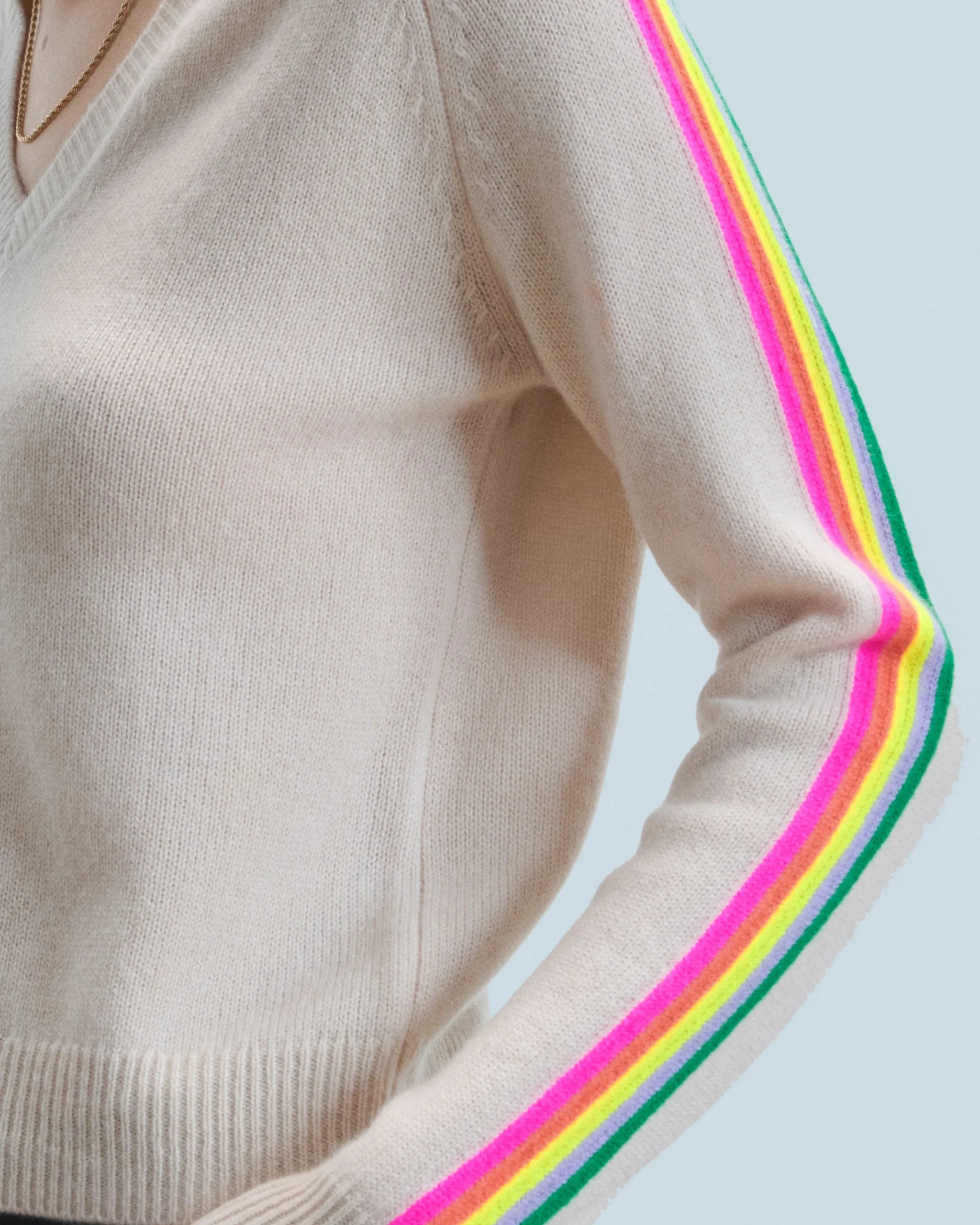 pull_col_v_bandes_manches_multicolore_3-2.webp Pull Col V Bandes Manches Multicolore^FROM FUTURE Online
