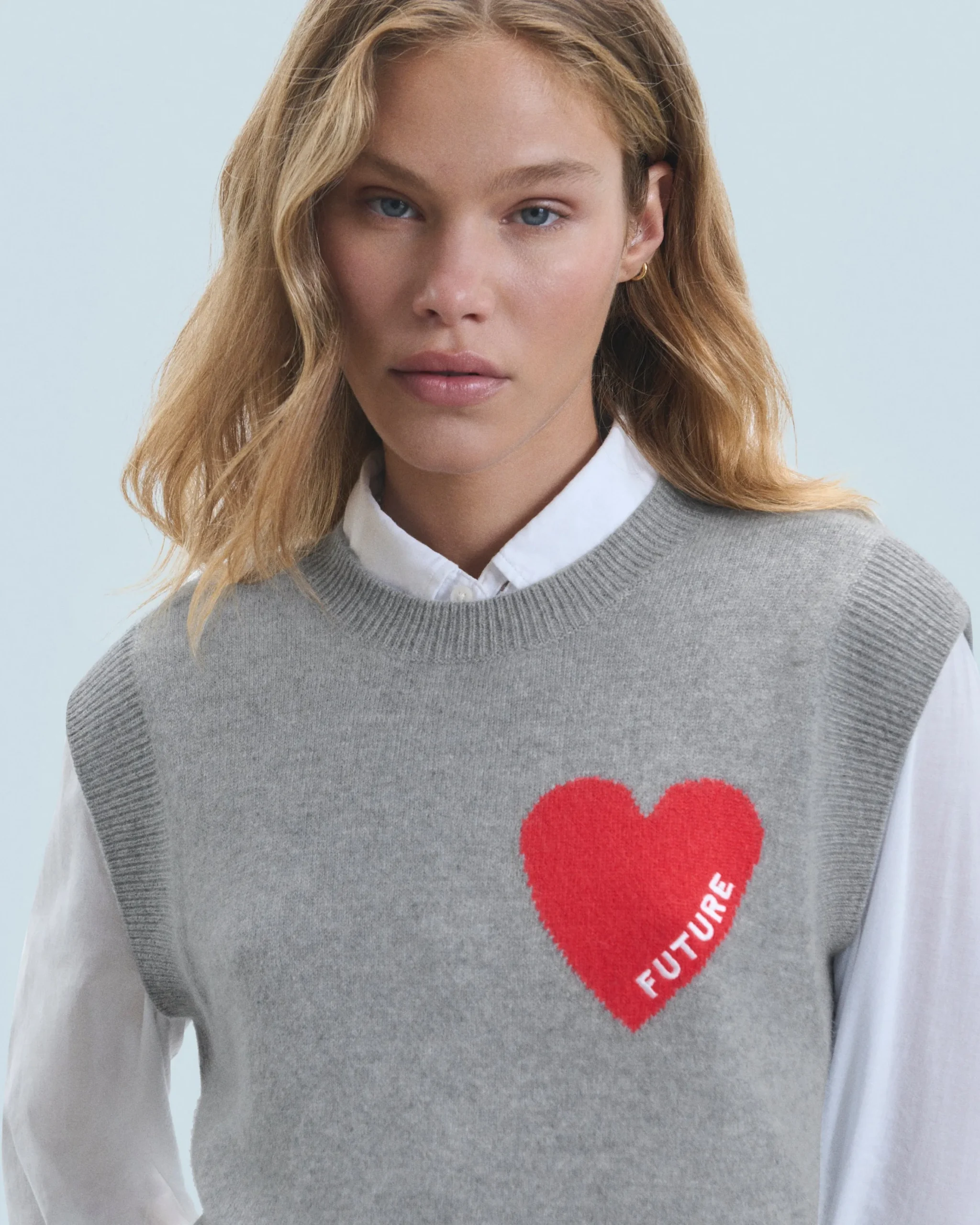 pull_sans_manches_coeur_lger_1-1.webp Pull Sans Manches Coeur Léger^FROM FUTURE Shop