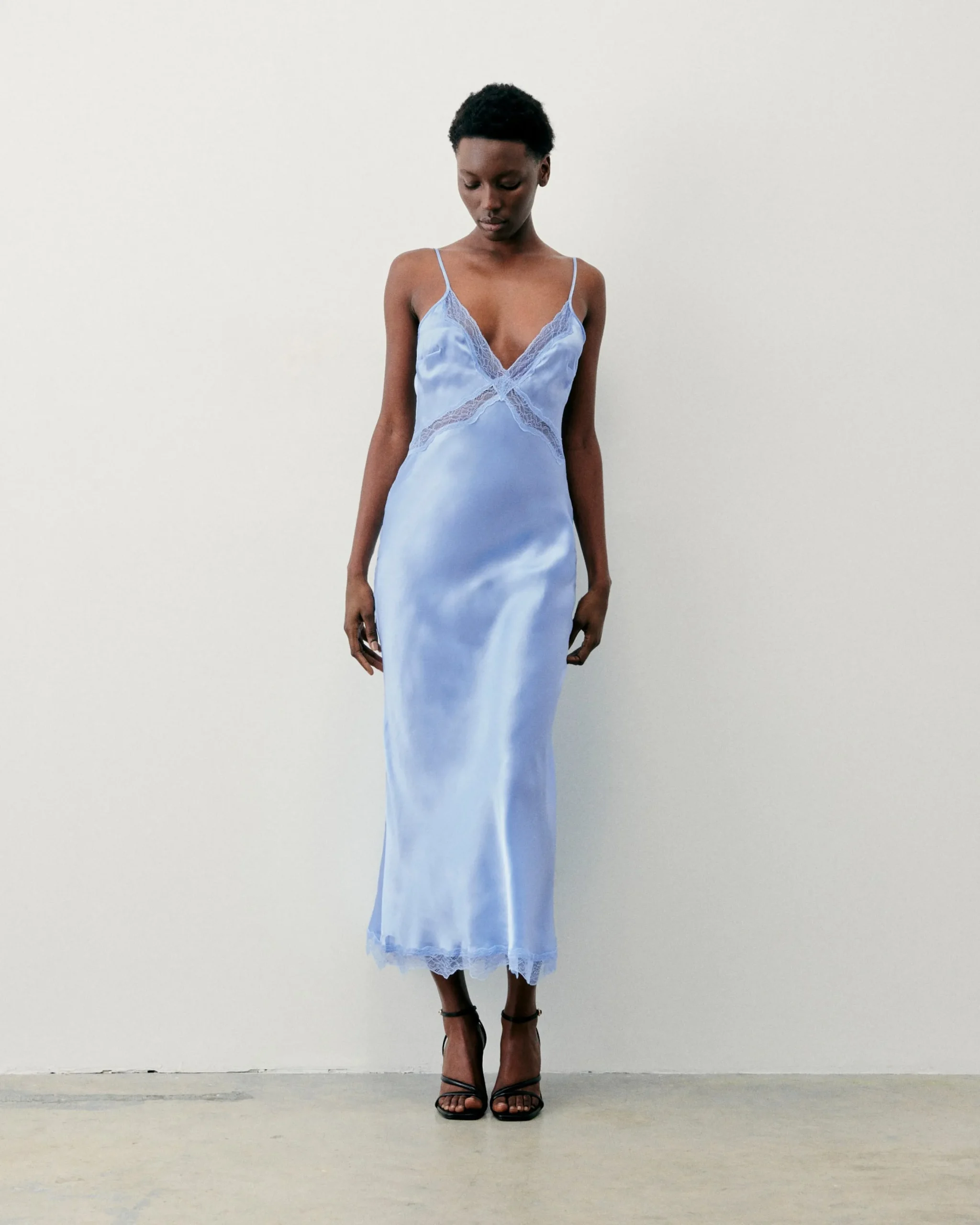 robe_longue_bretelle_lila_2.webp Robe Longue Bretelle Lila^FROM FUTURE Fashion
