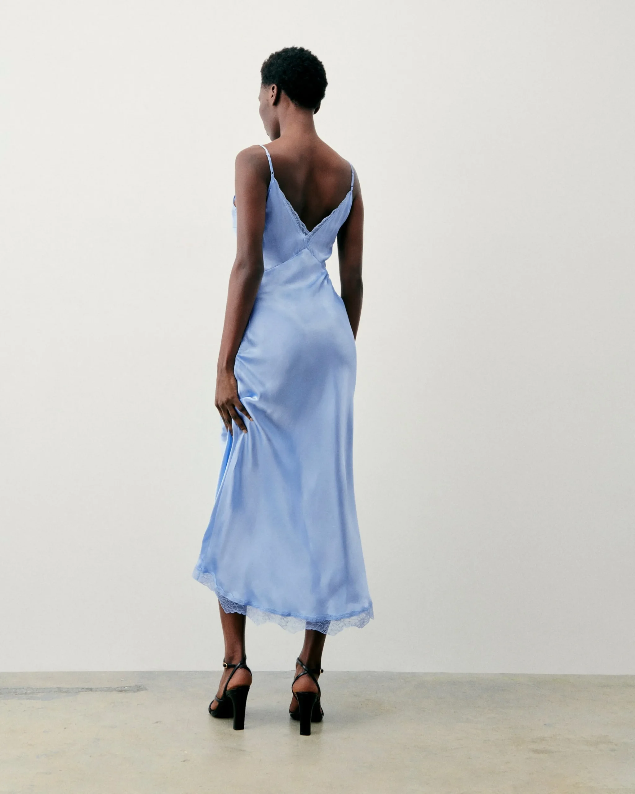 robe_longue_bretelle_lila_3.webp Robe Longue Bretelle Lila^FROM FUTURE Fashion