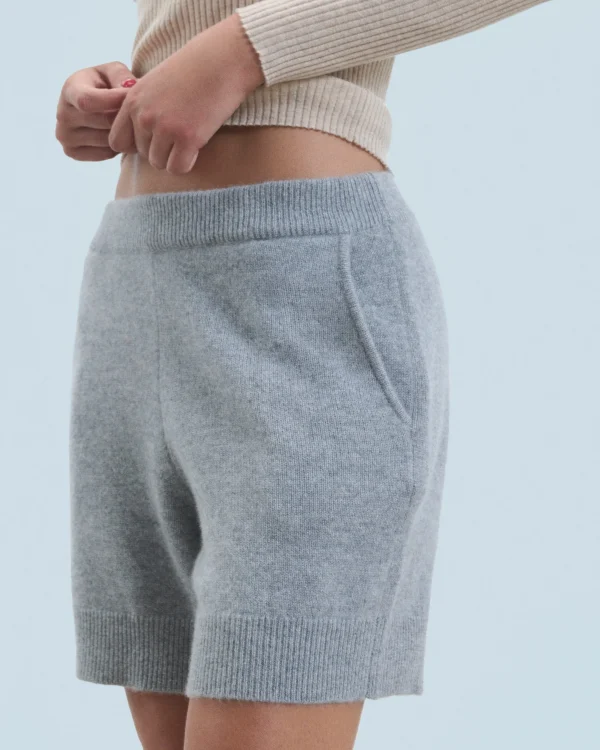 Short Bermuda^FROM FUTURE Discount