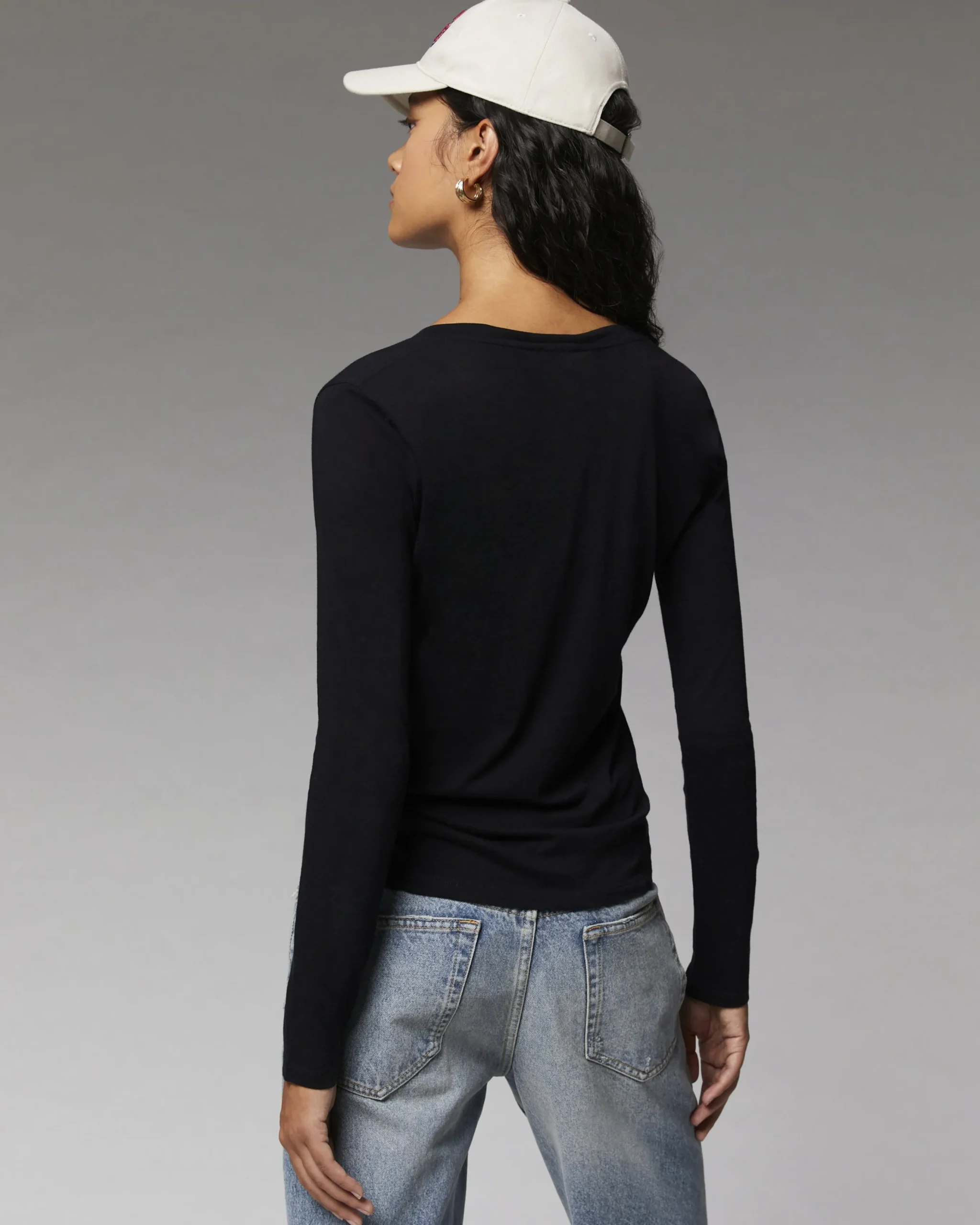 tshirt_col_v_basique_manches_longues_4.webp T-Shirt Col V Basique Manches Longues^FROM FUTURE Cheap